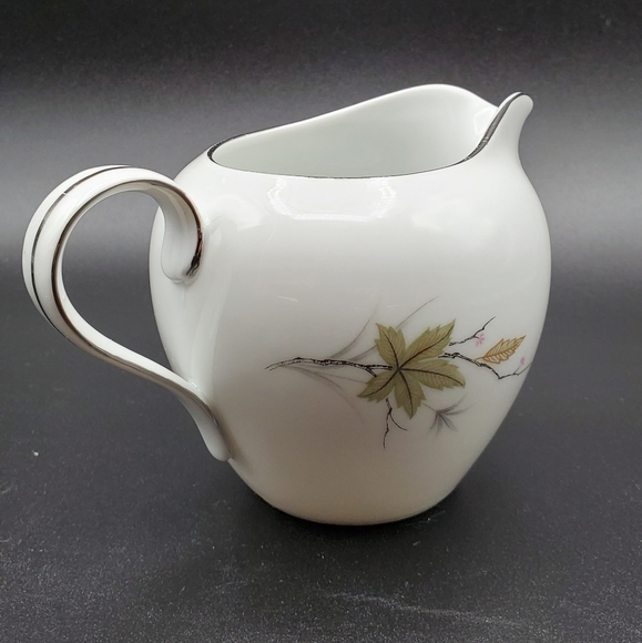 Royal M-Mita Sierra pattern #M107 milk creamer - Picture 4 of 7
